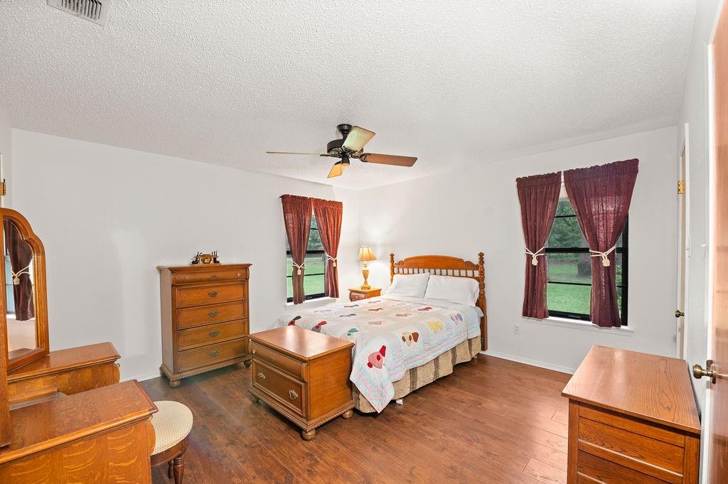 (0060) BARFIELD I.C. - Residential