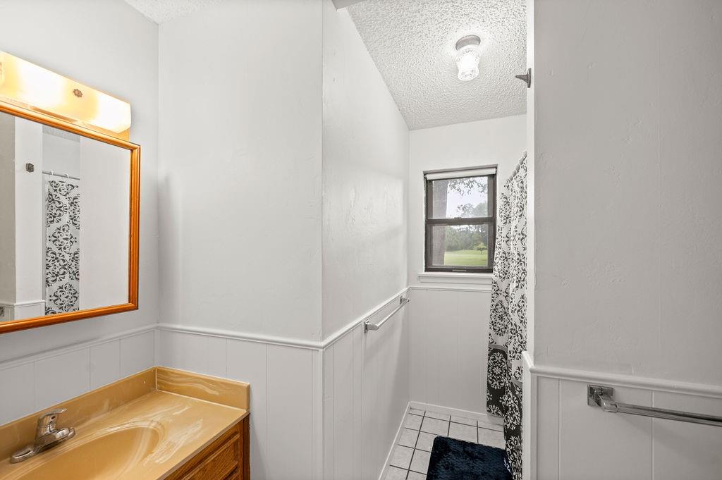 (0060) BARFIELD I.C. - Residential