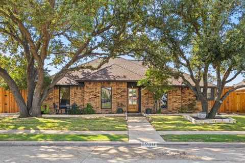 1940 Clearwater Trail Carrollton TX 75010