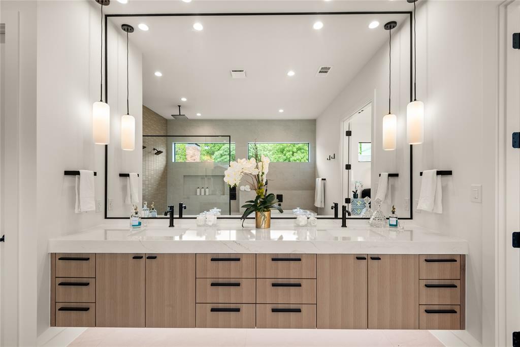 LAKE RIDGE ESTATES NO 3 - Residential