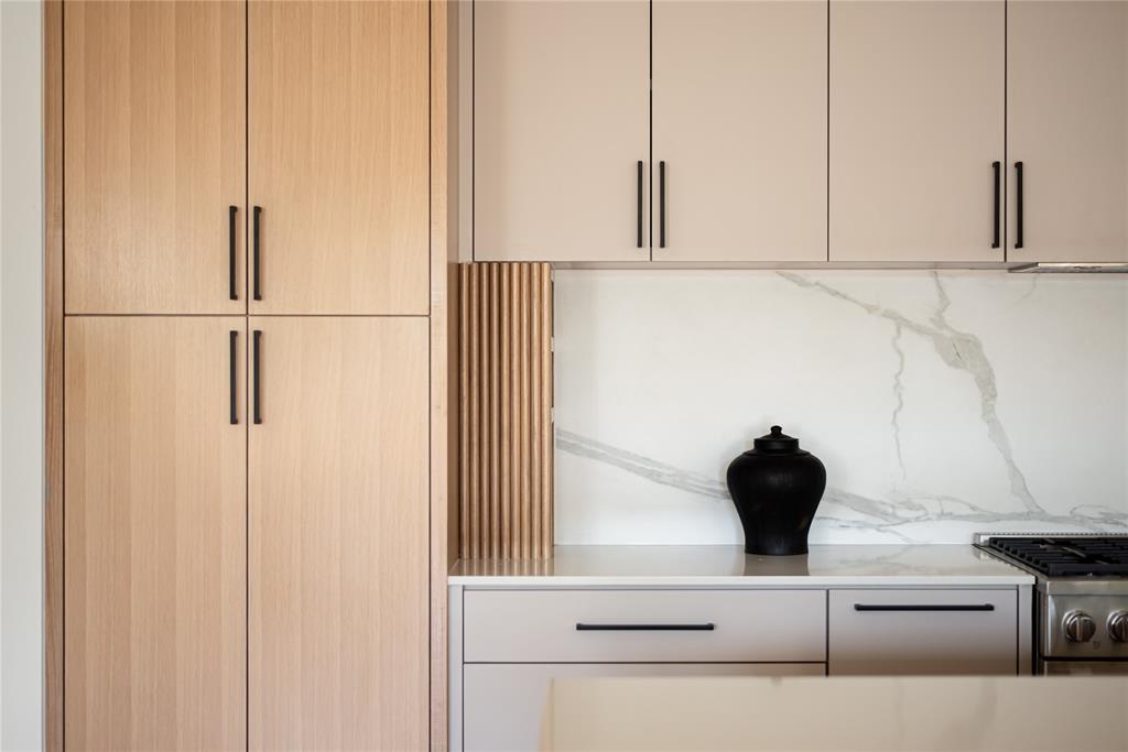 LAKE RIDGE ESTATES NO 3 - Residential