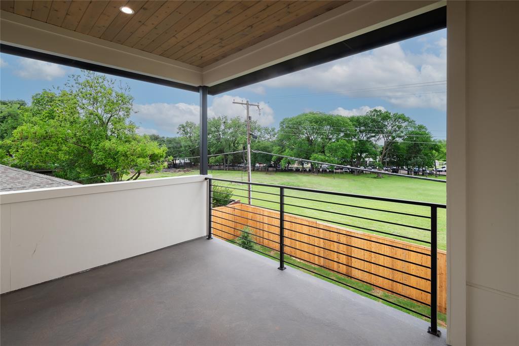 LAKE RIDGE ESTATES NO 3 - Residential