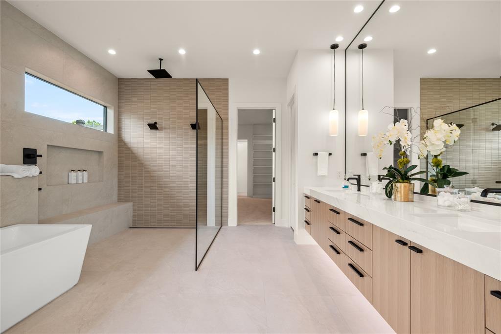 LAKE RIDGE ESTATES NO 3 - Residential