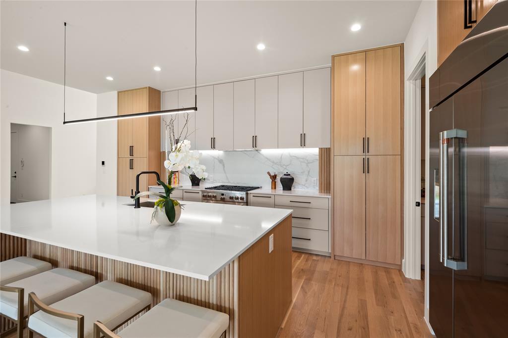 LAKE RIDGE ESTATES NO 3 - Residential