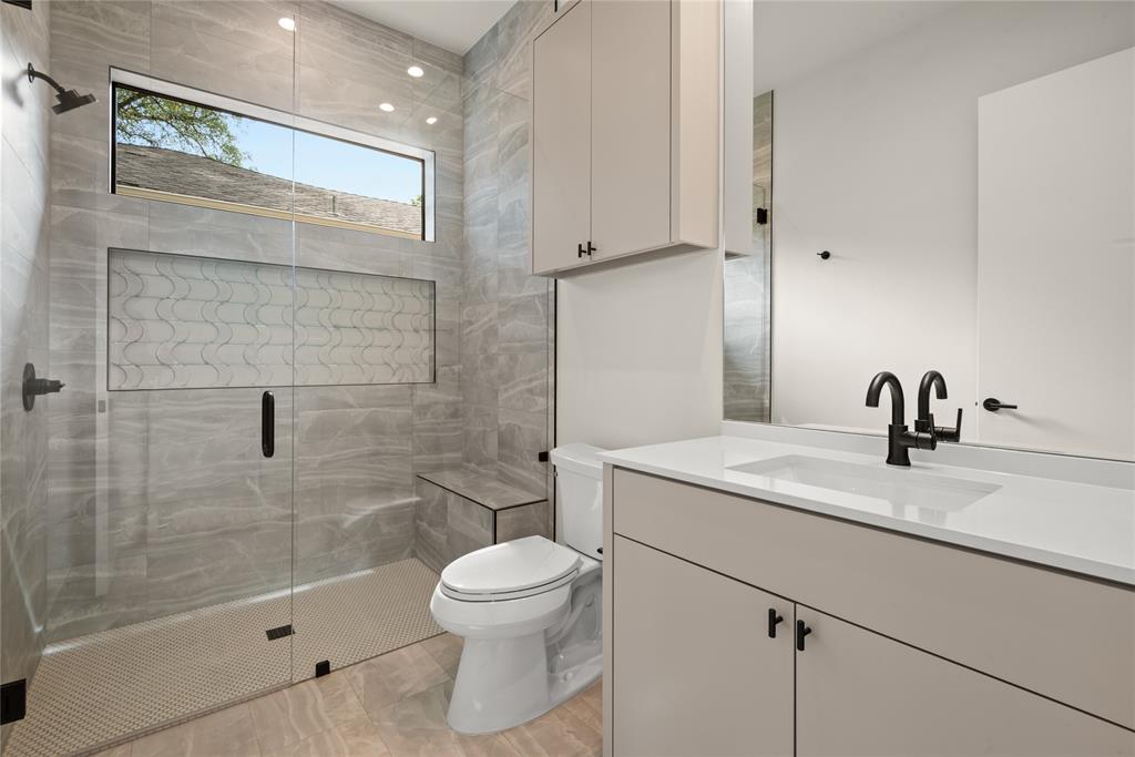 LAKE RIDGE ESTATES NO 3 - Residential