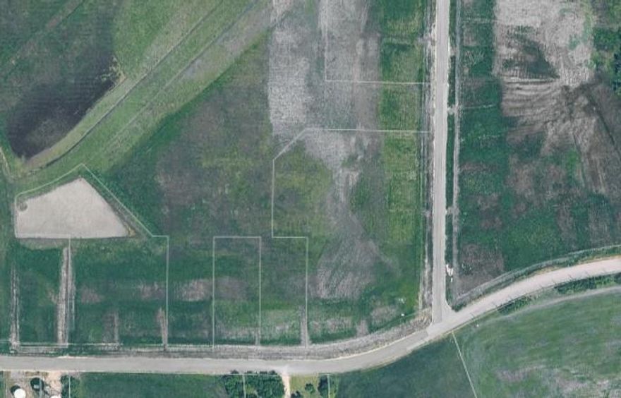 Peaceful country living on an acre lot.  Bring your builder.  Deed restrictions apply. Buyer to verify all information.