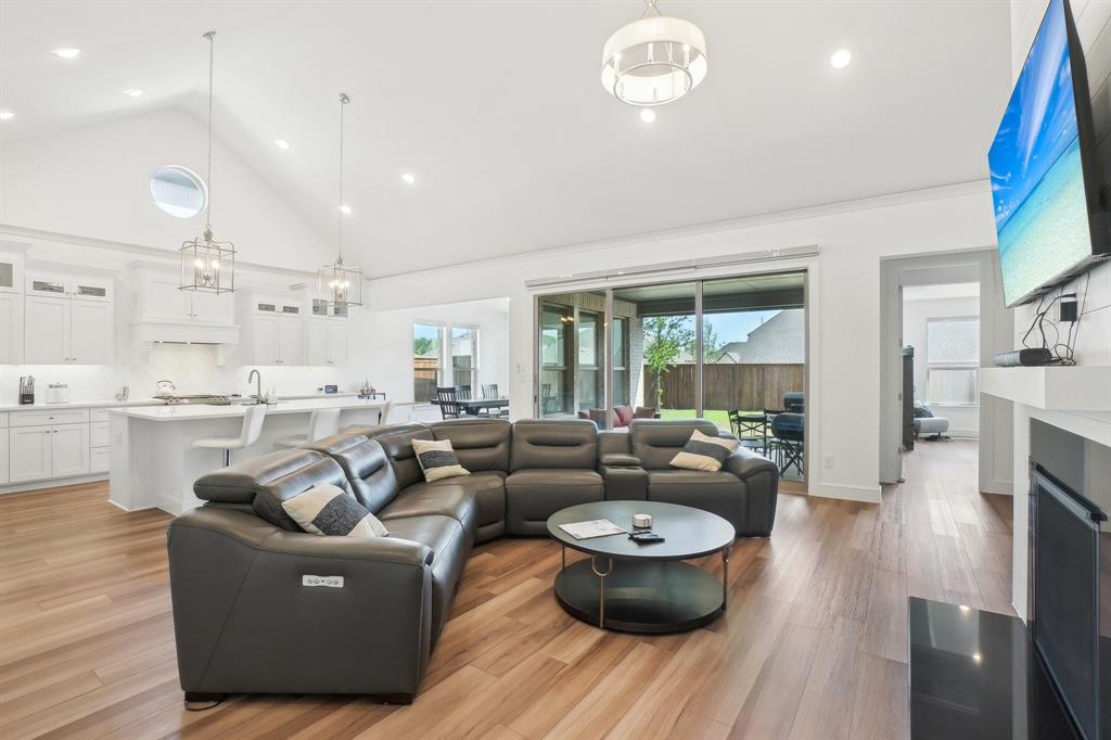 8813 Creekhollow Court