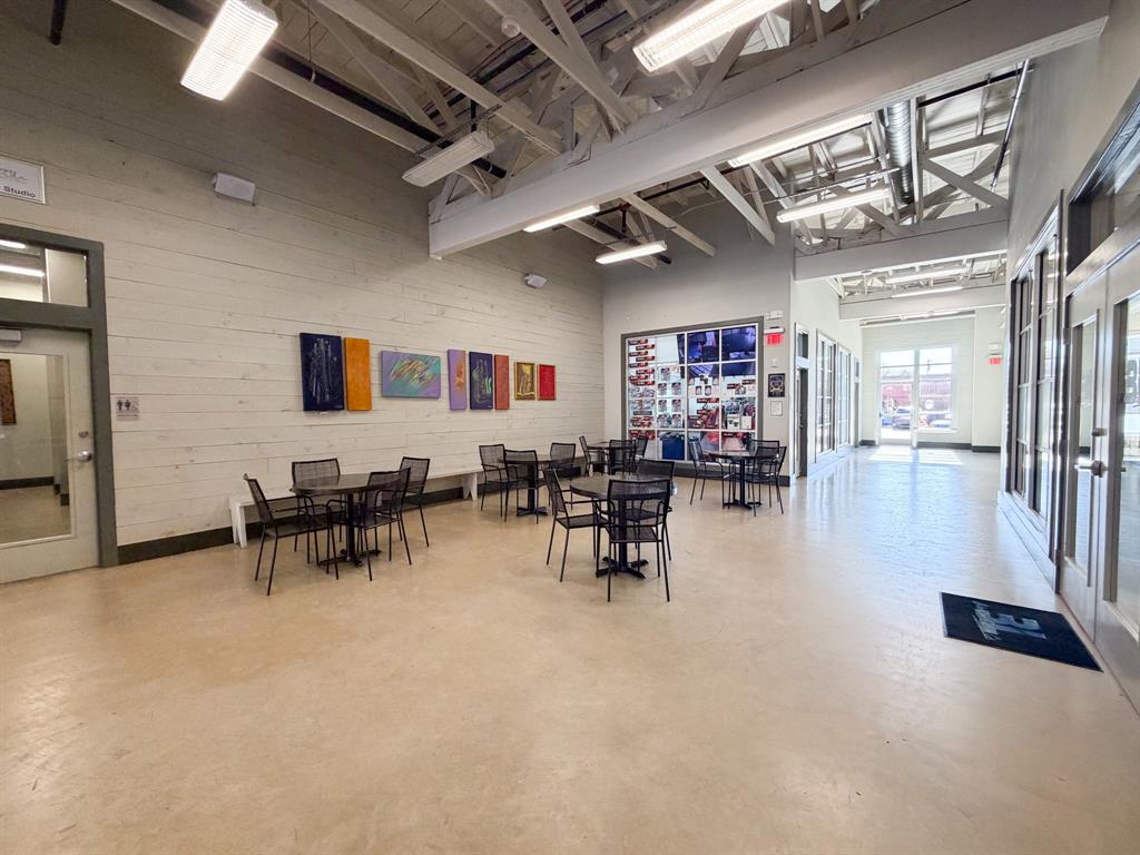 O T Ennis - Commercial Lease