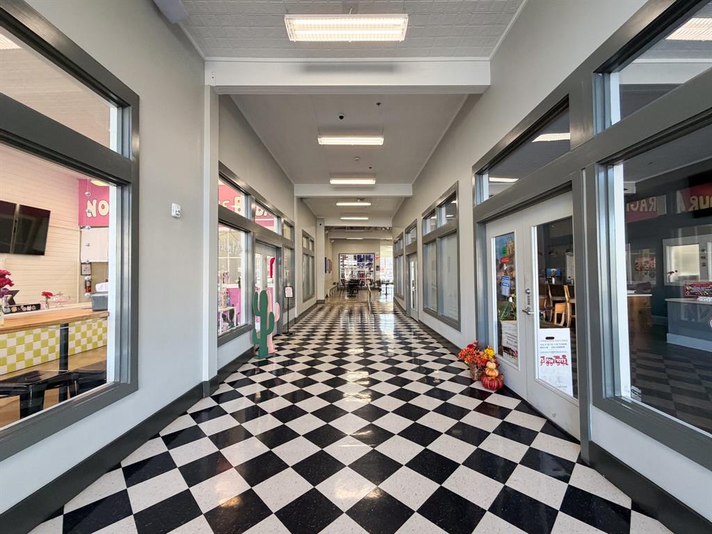 O T Ennis - Commercial Lease