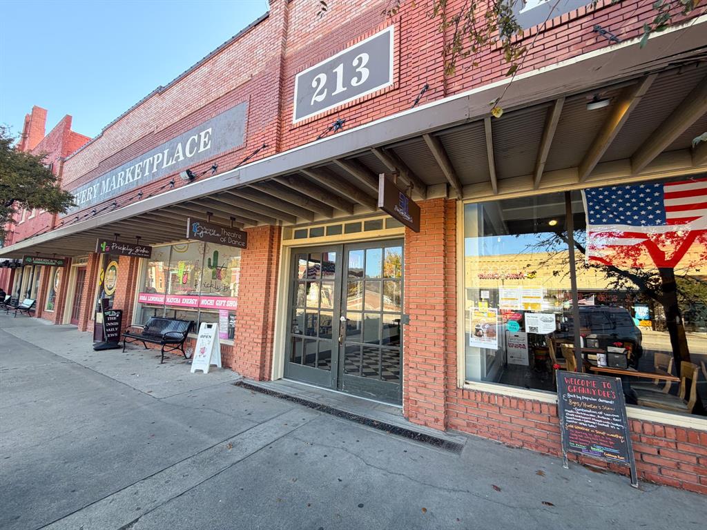 O T Ennis - Commercial Lease