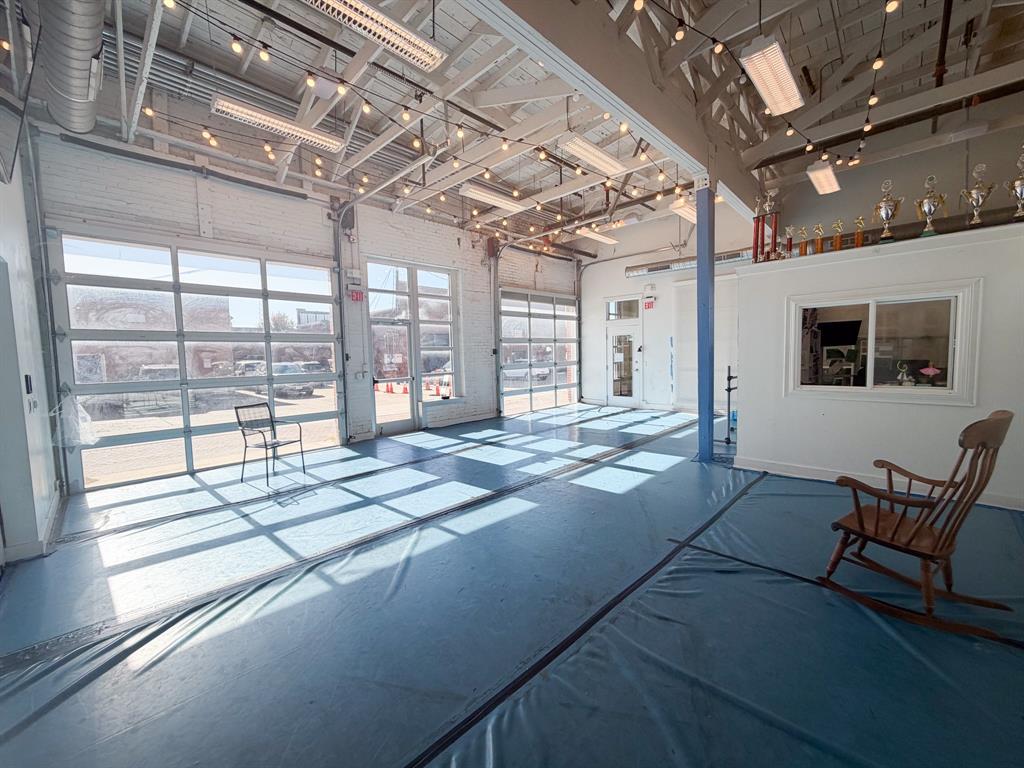 O T Ennis - Commercial Lease