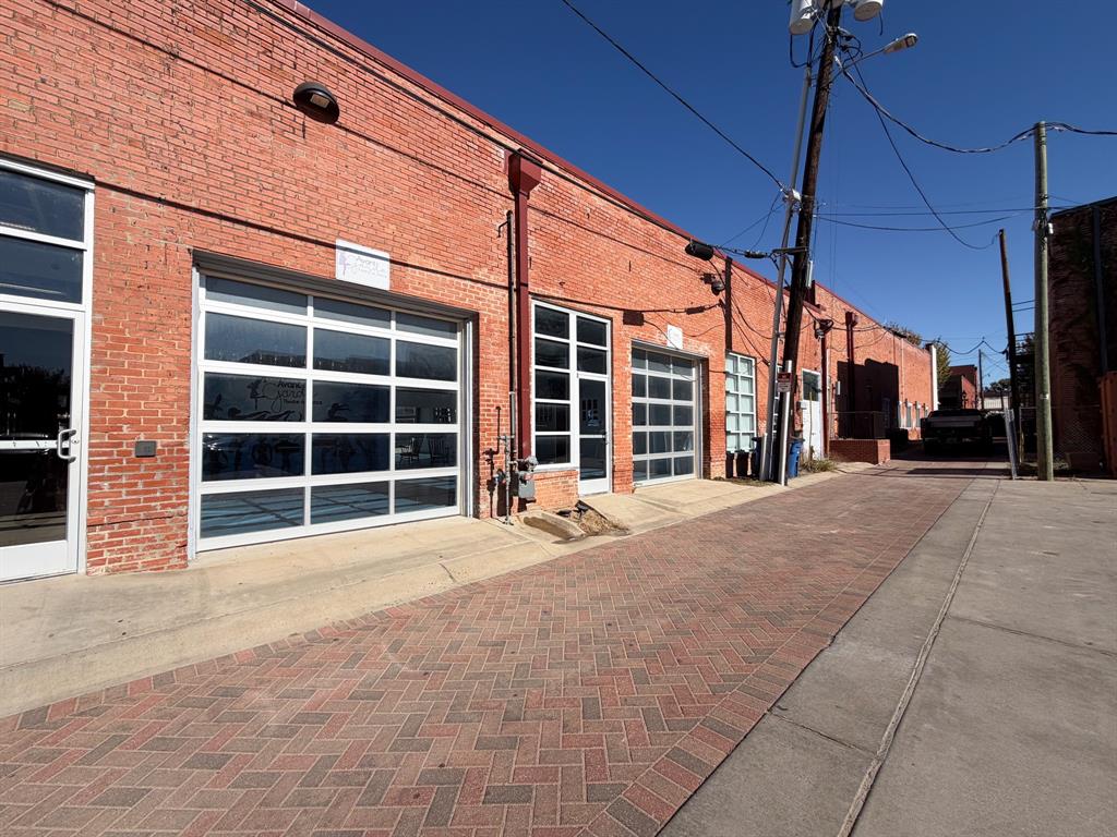 O T Ennis - Commercial Lease