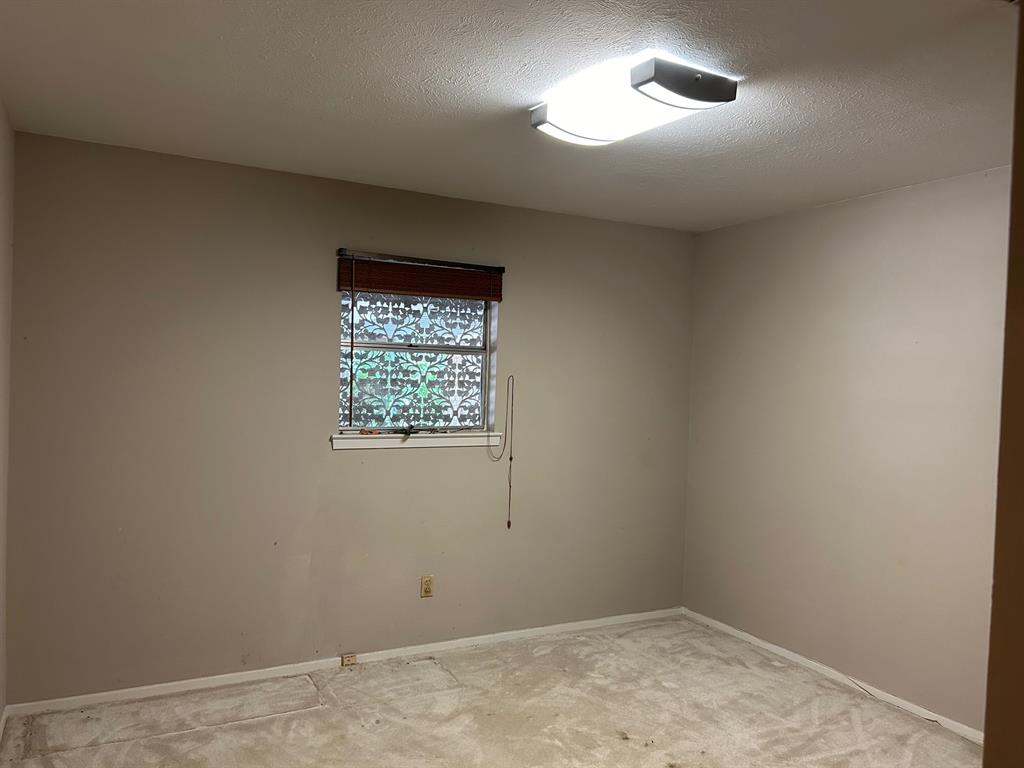 Russ Lo Valley Add - Residential