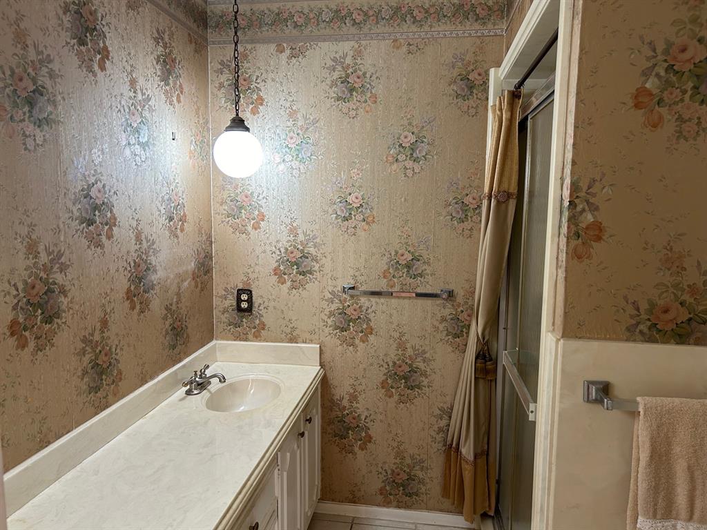 Russ Lo Valley Add - Residential