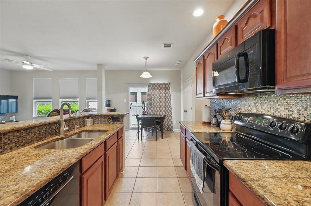 1418 Ravenwood Drive