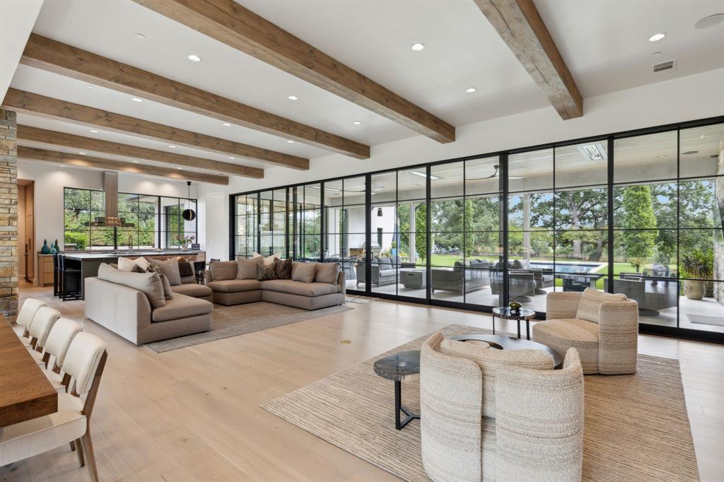 1502 Bluffview Drive
