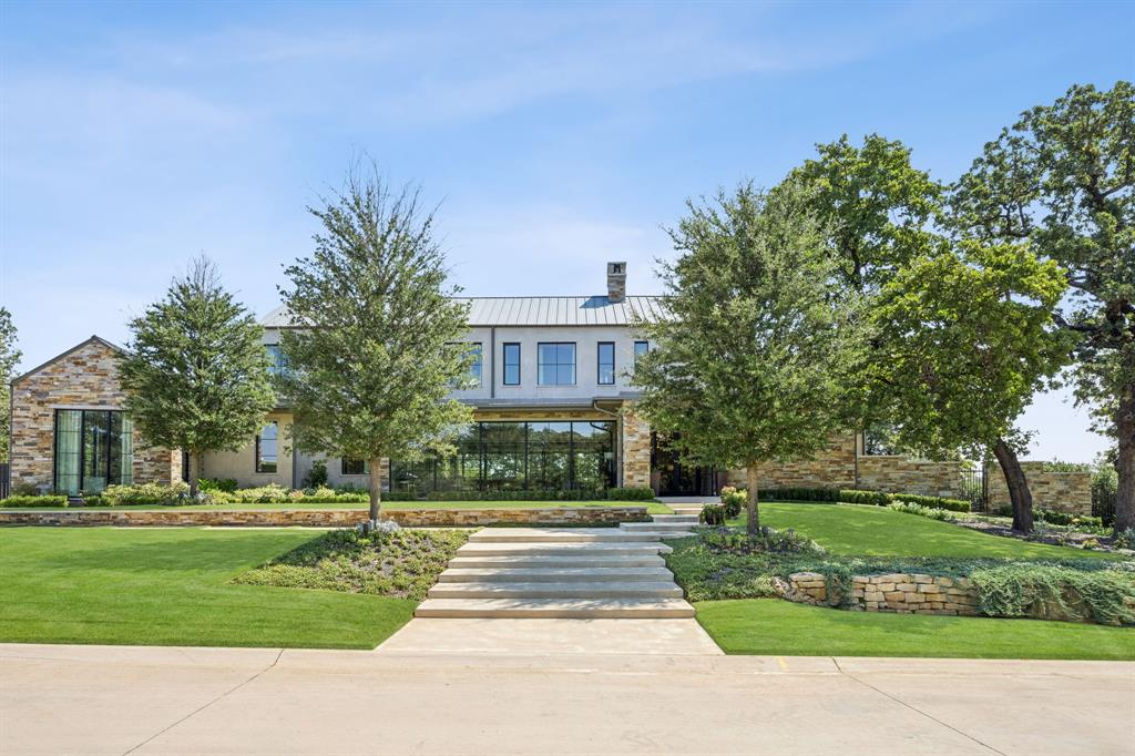 1502 Bluffview Drive