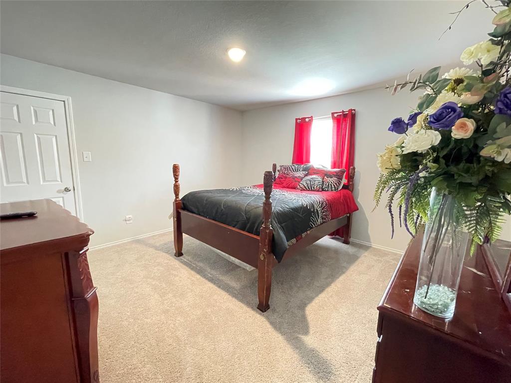 RIVER OAKS AT SAWMILL ROAD - Residential