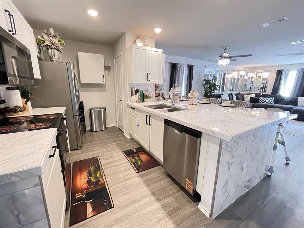 RIVER OAKS AT SAWMILL ROAD - Residential