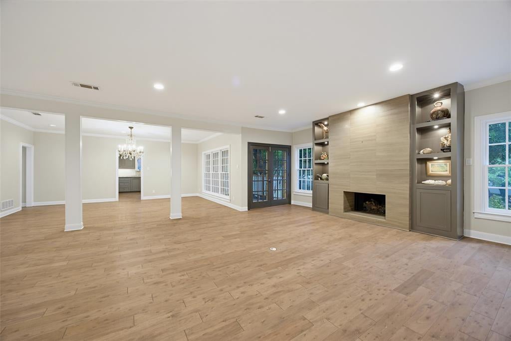 4212 Lomo Alto Drive 202