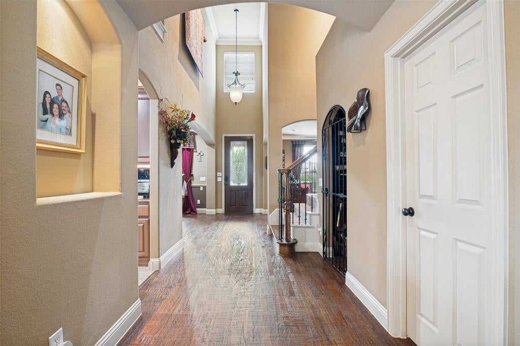 608 Chalk Hill Lane