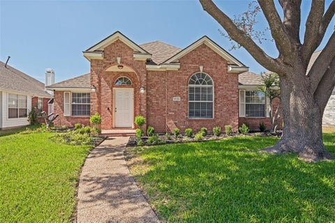 Photo of 9109 Azinger Drive, Plano, TX 75025 (MLS # 21392646)
