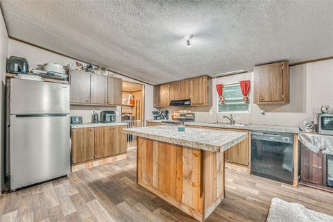 Photo of 1478 Shawnee Circle, Hawk Cove, TX 75474 (MLS # 21254862)