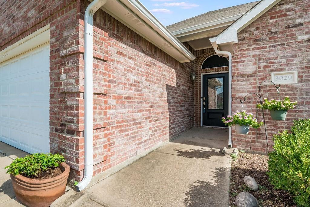3029 Canary Lane