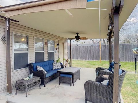 Tiny photo for 634 Oak Ridge Lane, Irving, TX 75061 (MLS # 21198338)