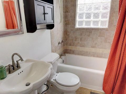 Tiny photo for 634 Oak Ridge Lane, Irving, TX 75061 (MLS # 21198338)