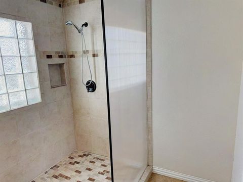 Tiny photo for 634 Oak Ridge Lane, Irving, TX 75061 (MLS # 21198338)