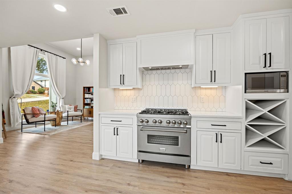 1607 Amesbury Lane