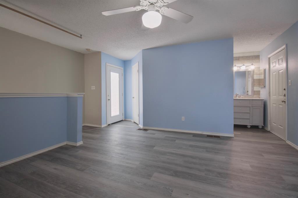 Arlington Oaks Condo - Residential