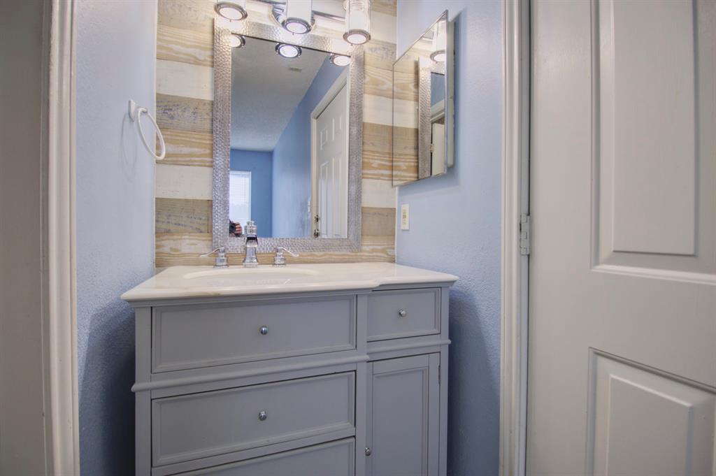 Arlington Oaks Condo - Residential