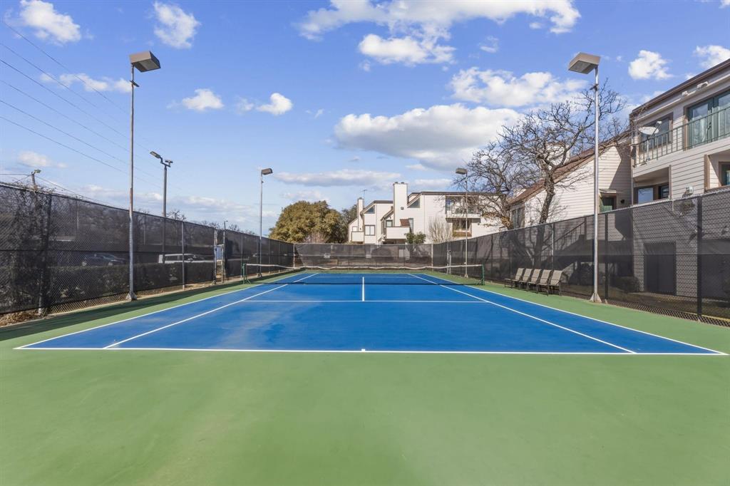 Arlington Oaks Condo - Residential