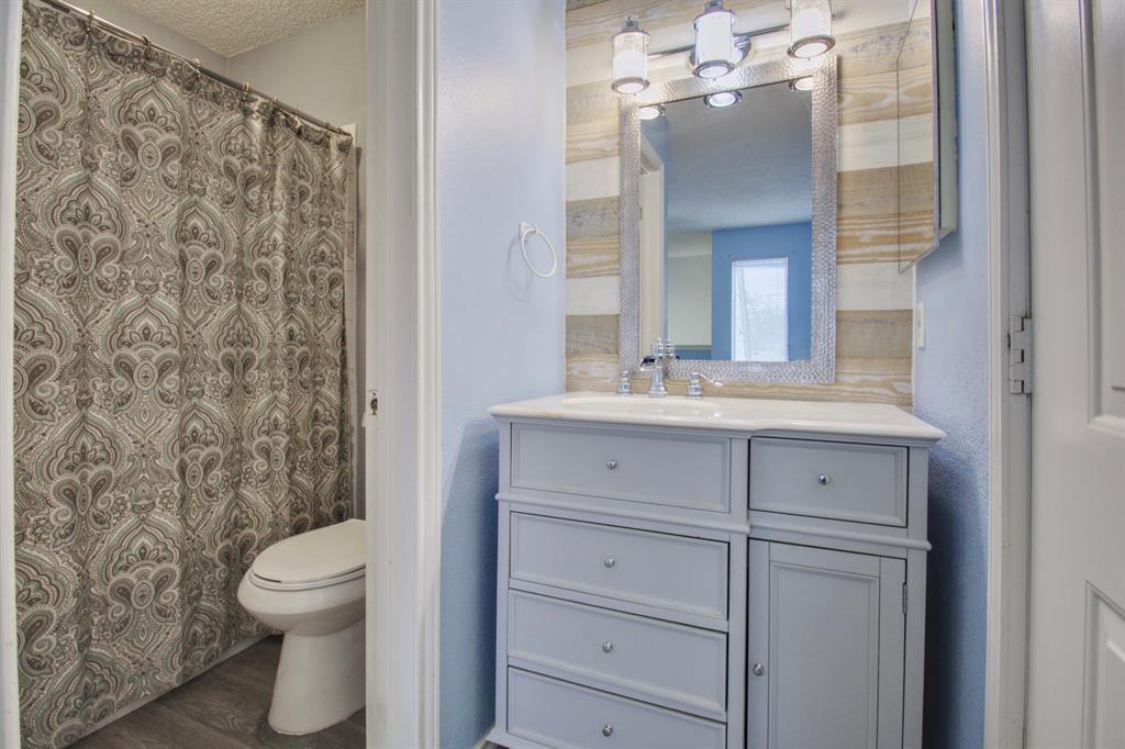 Arlington Oaks Condo - Residential