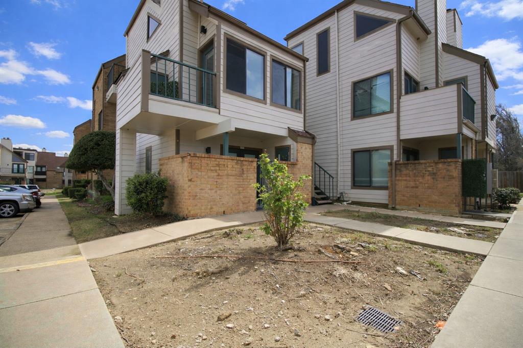 Arlington Oaks Condo - Residential