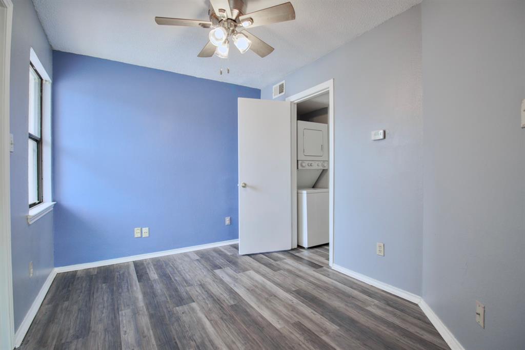 Arlington Oaks Condo - Residential