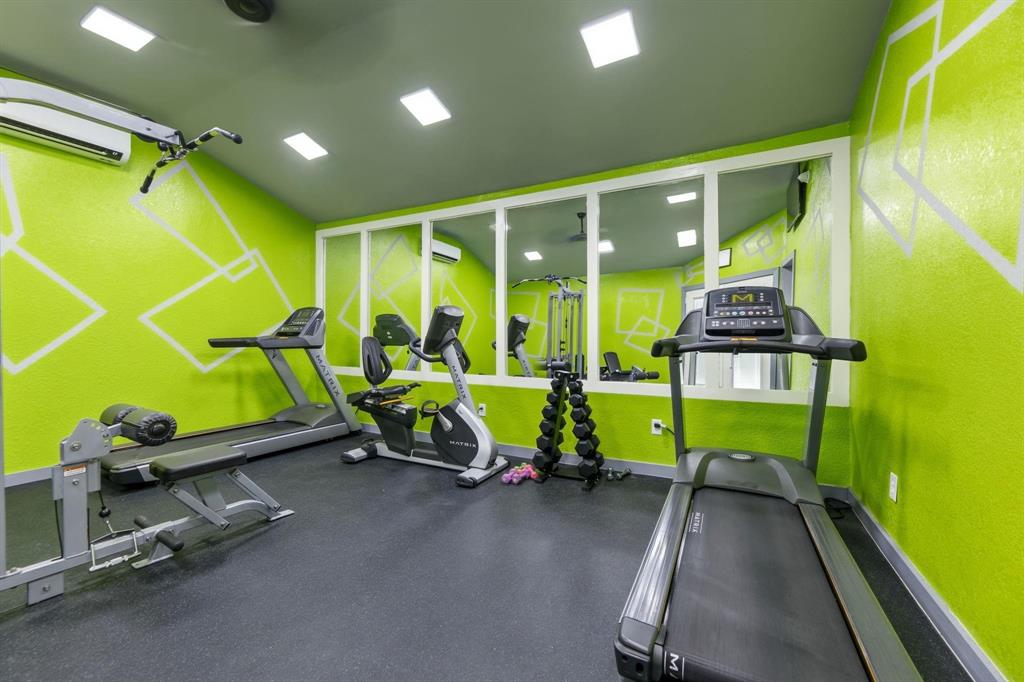 Arlington Oaks Condo - Residential