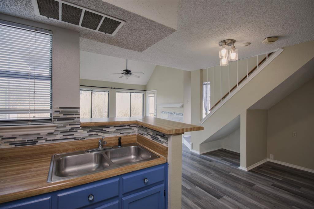 Arlington Oaks Condo - Residential