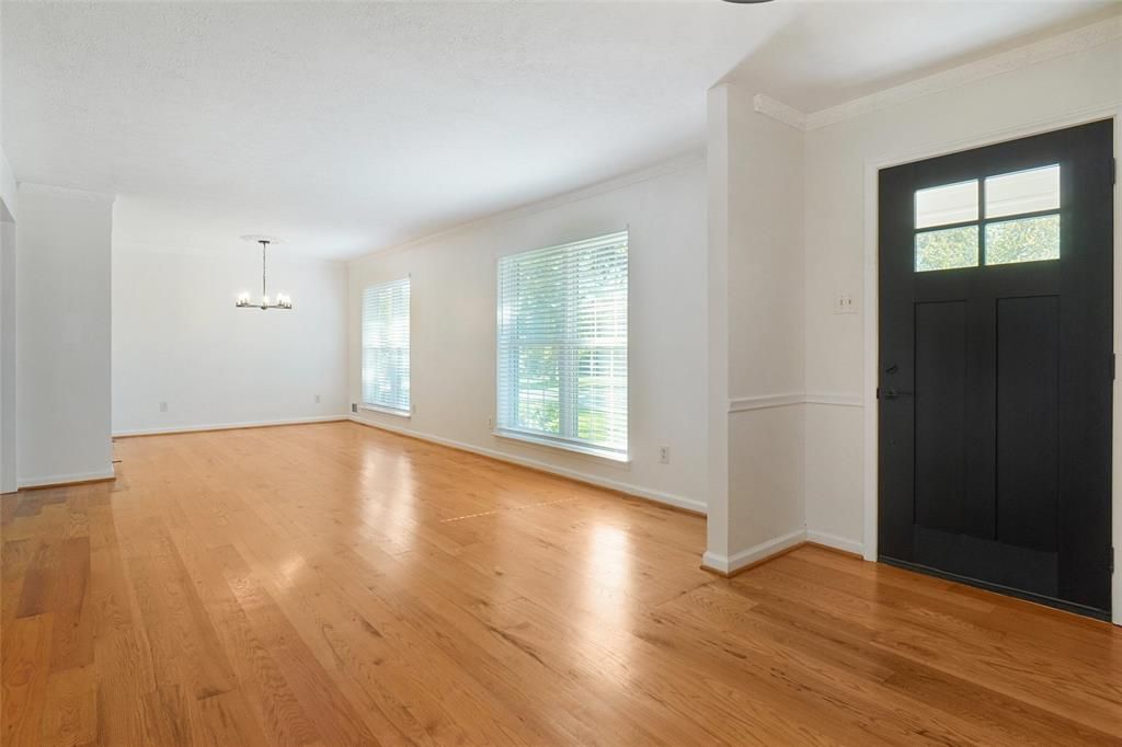 Photo of 7329 Dalewood Lane, Dallas, TX 75214 (MLS # 21078589)