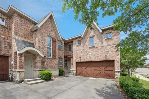 2153 Parkview Carrollton TX 75006