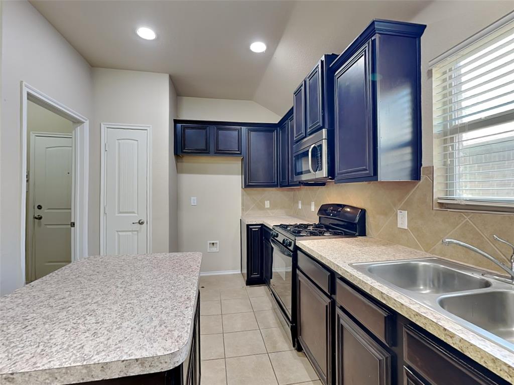 Villages Of Melissa Ph 1 - Residential Lease