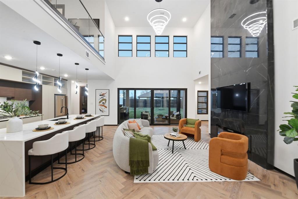 3906 Longhorn Road