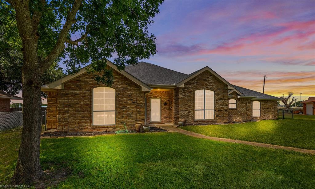 406 Mulberry Circle