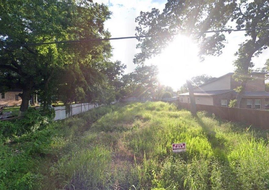Residential land for sale in Dallas,Texas. Existing Survey Available!
Amazing opportunity to own a cleared, .28-acre residential lot in the heart of Dallas! Whether you're looking for a long-term investment or a site for your next building project, this property is ready for your vision.