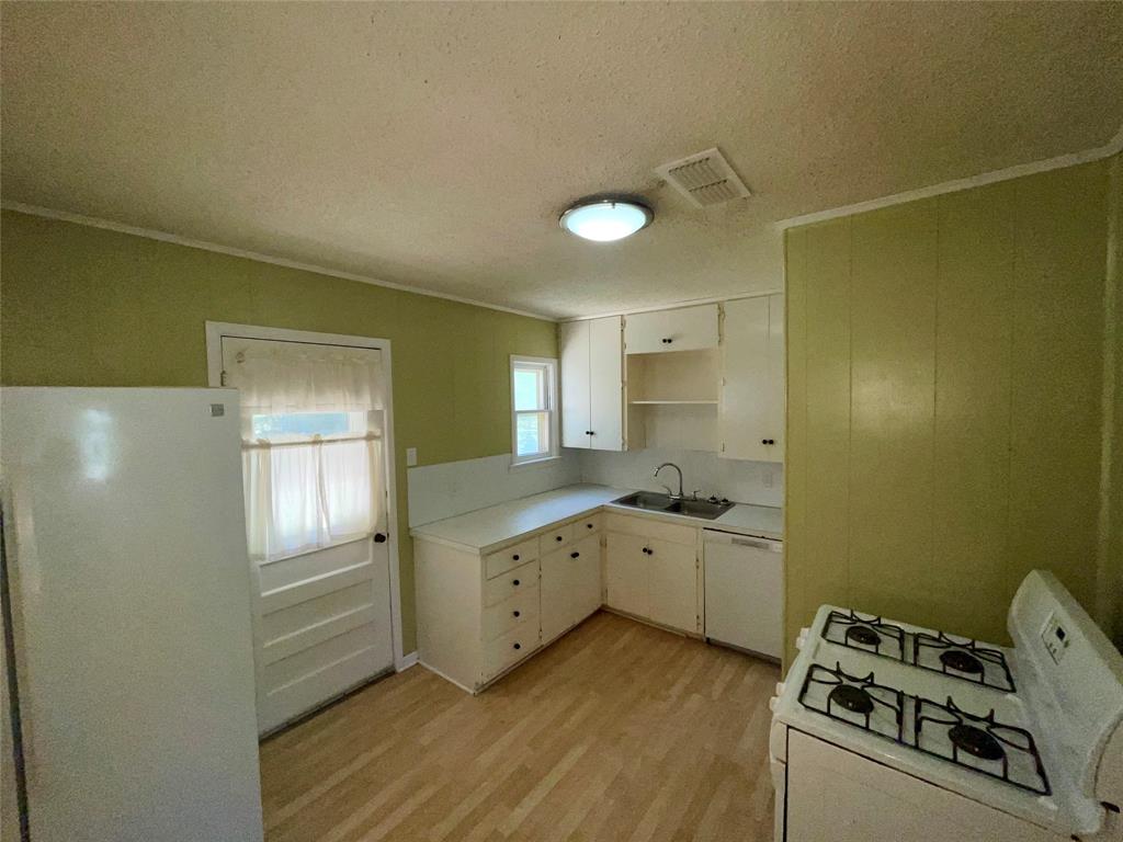 Carey Place Add - Residential Lease