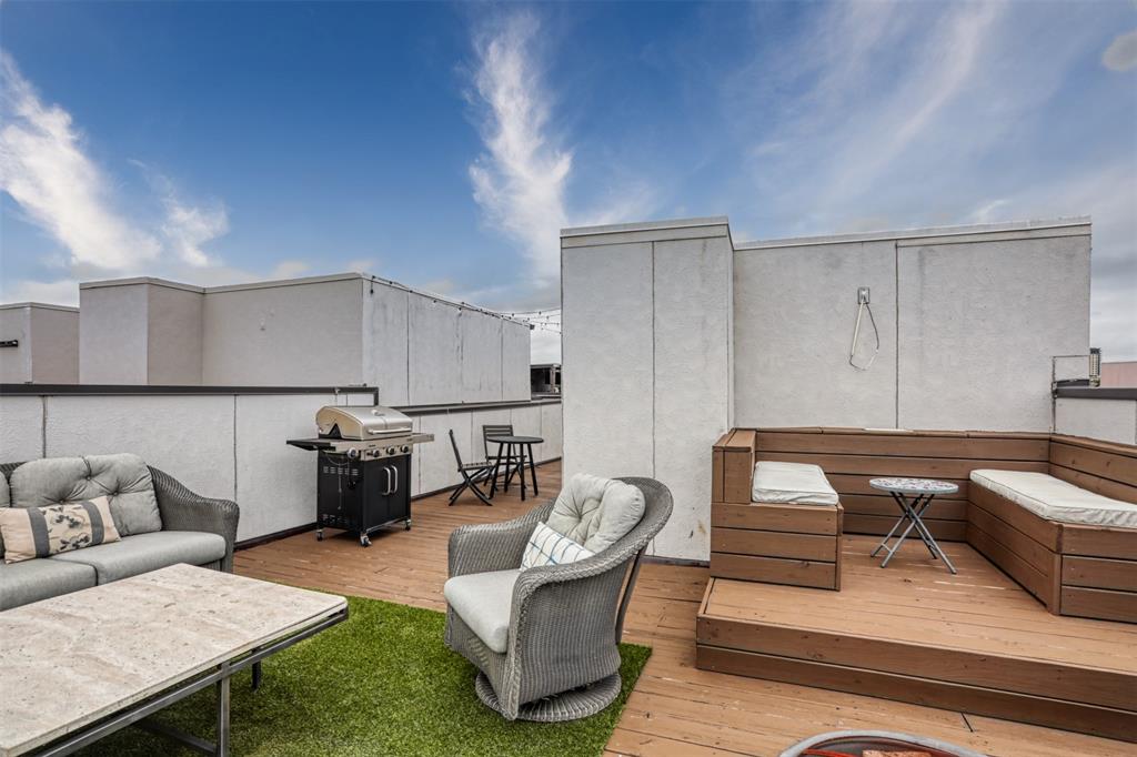 3816 Roseland Bldg C - Residential