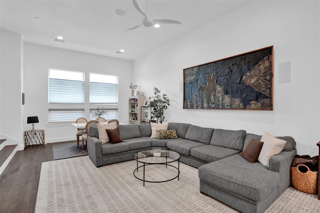 3816 Roseland Bldg C - Residential