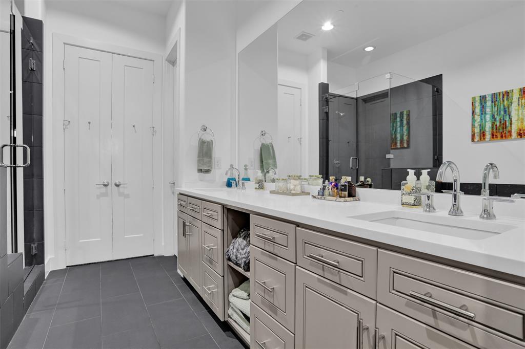 3816 Roseland Bldg C - Residential